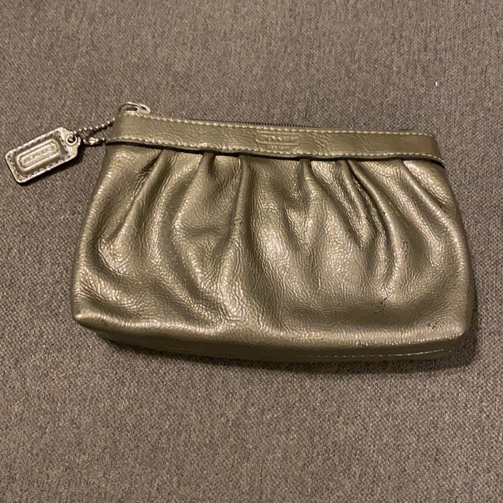 Coach Zipper Pouch